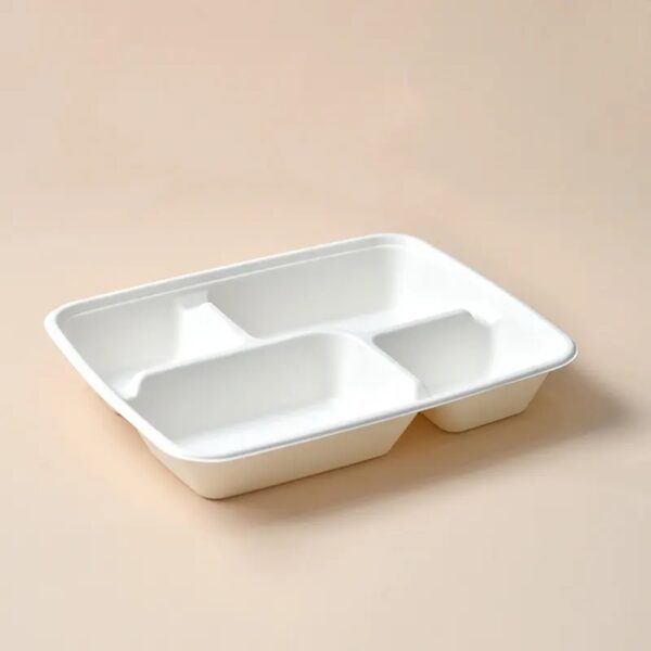 11″x8.7″x1.77″ White Compostable Plant Fiber Deep 4 Compartment Lunch Tray with Lid - 200/Case