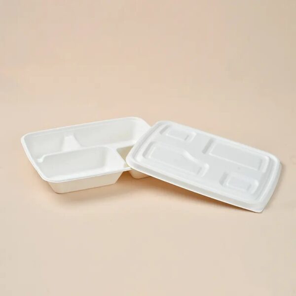 11″x8.7″x1.77″ White Compostable Plant Fiber Deep 4 Compartment Lunch Tray with Lid - 200/Case - Image 3