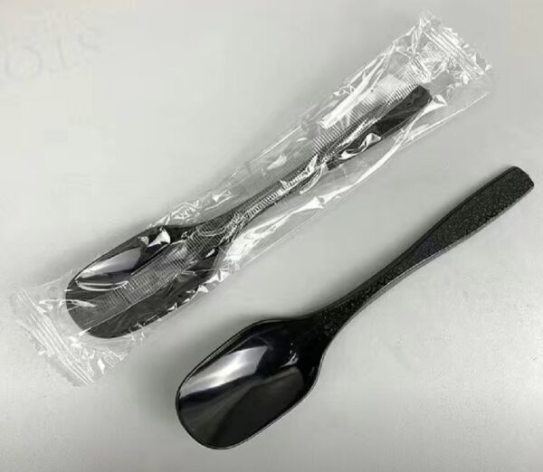 6 1/4" Individually Wrapped Heavy Weight Plastic Korean Soup Spoon - 3000/Case - Image 2